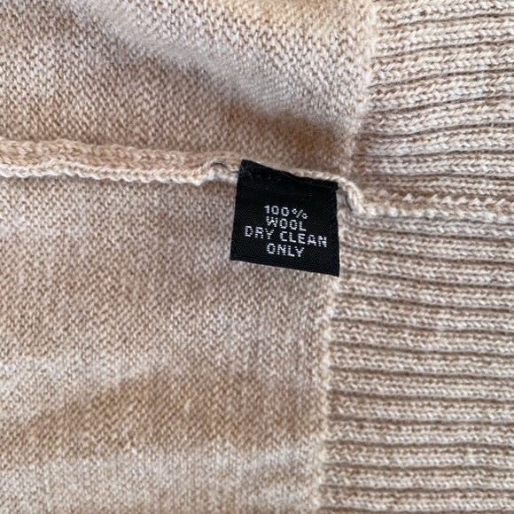 Curator SF (soft- not scratchy) wool cardigan - Picture 3 of 3